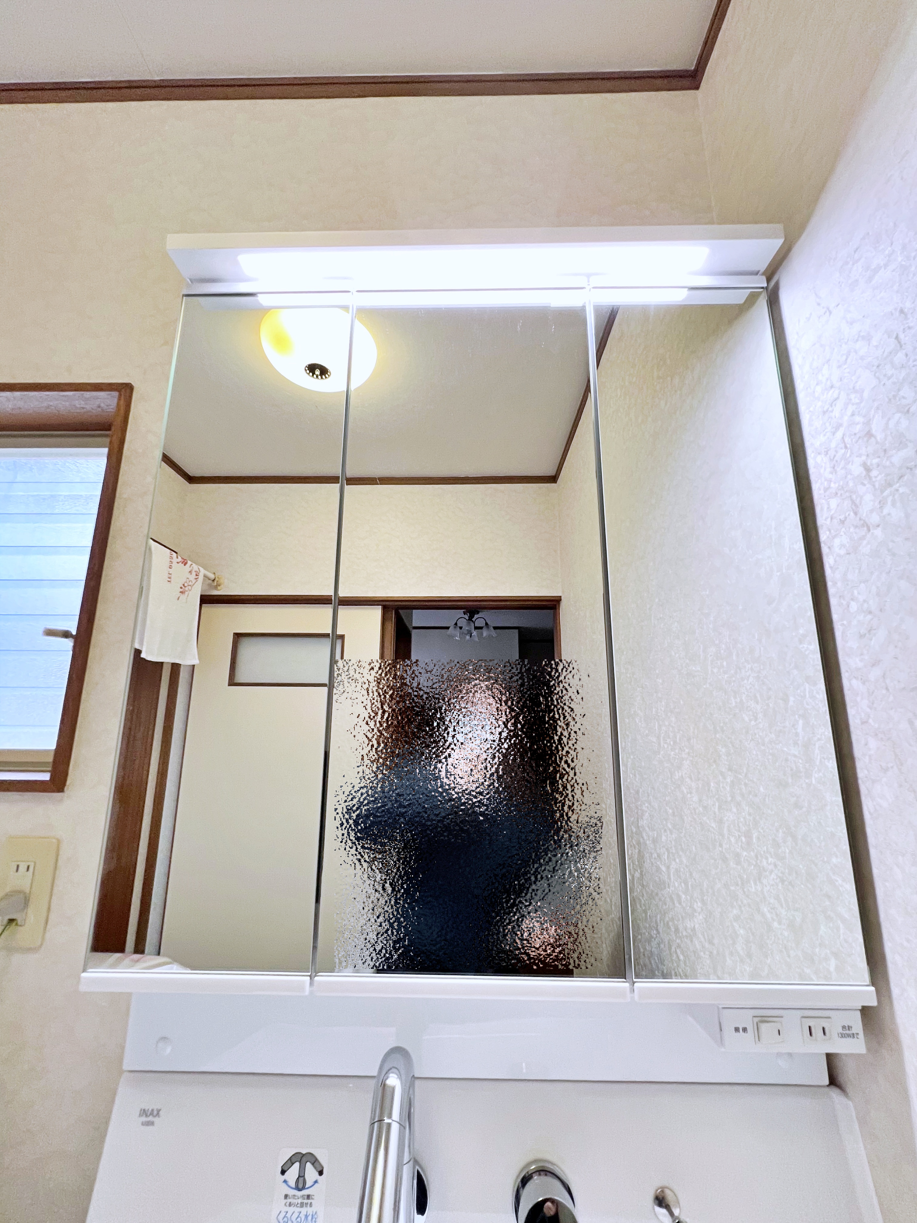 収納もスッキリ多機能な洗面化粧台